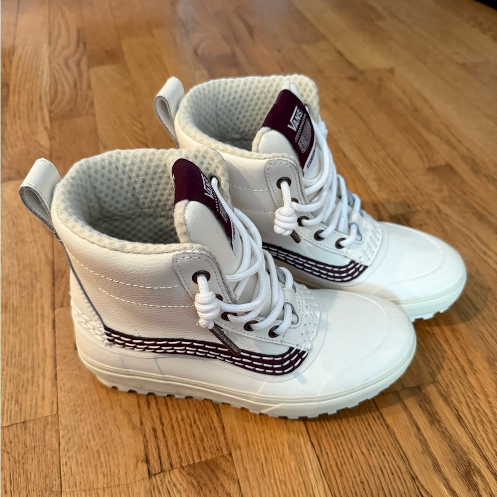 Vans White Purple Snow Rain Boots 6 Waterproof MTE - Picture 2 of 6